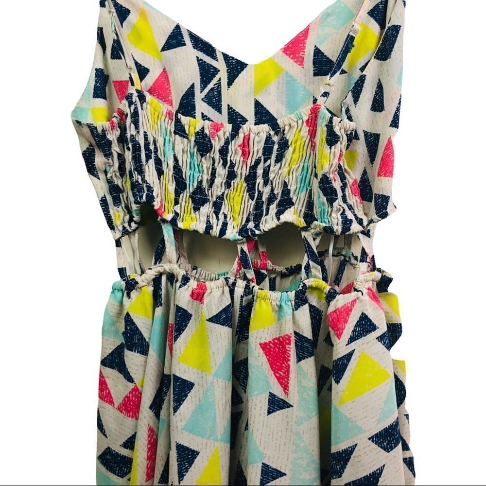 Ocean Drive Geometric Print Cut Out Dress - Picture 3 of 8